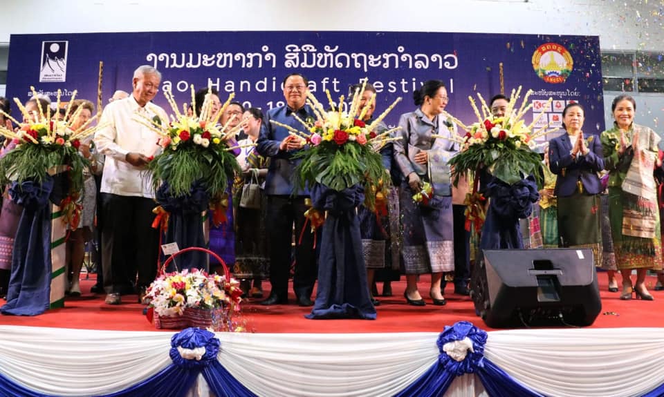 Lao handicraft festival showcases top products