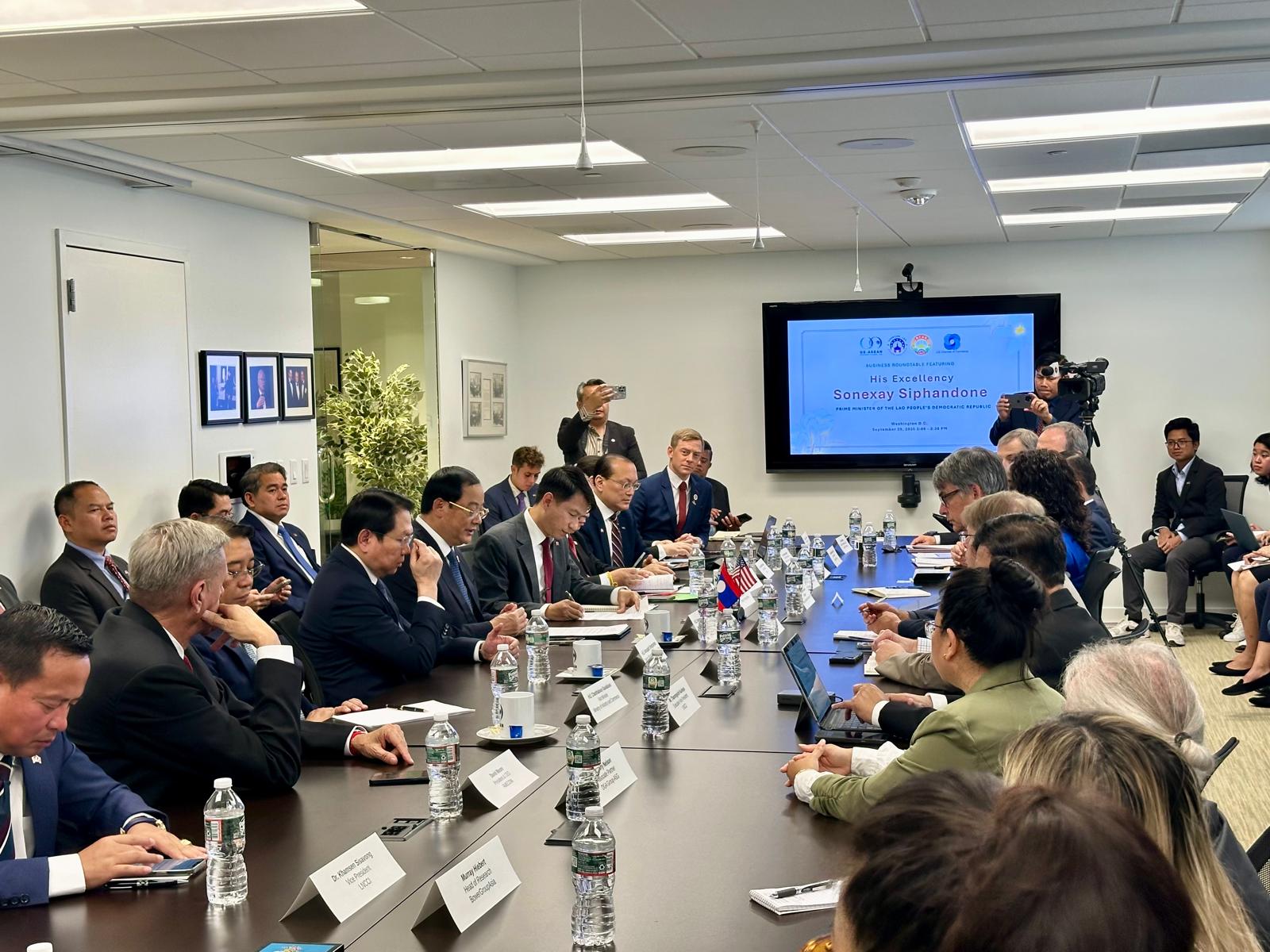 ກອງປະຊຸມພົບປະນັກທຸລະກິດ ລາວ-ອາເມຣິກາ (Laos-US Business Roundtable Dialogue)