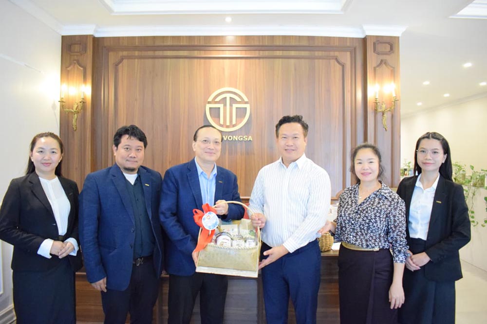 ສຄອຊ  ໄດ້ເຂົ້າພົບປະ ແລະ ອວຍພອນປີໃໝ່ ບໍລິສັດ ເທບວົງສາ ພາວເວີ ຈໍາກັດ ໃນນາມສະມາຊິກ ຜູ້ຊົງຄຸນວຸດທິ ສຄອຊ.