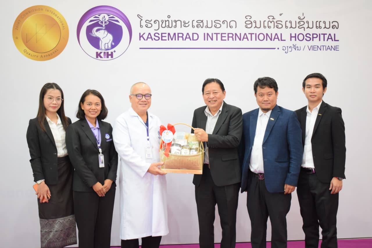 ສຄອຊ  ໄດ້ເຂົ້າພົບປະ ແລະ ອວຍພອນປີໃໝ່ ບໍລິສັດ ບາງກອກ ເຊນ ອິນເຕີຣ໌ເນຊັ່ນແນລ (ລາວ) ຈຳກັດ ໃນນາມສະມາຊິກ ຜູ້ຊົງຄຸນວຸດທິ ສຄອຊ